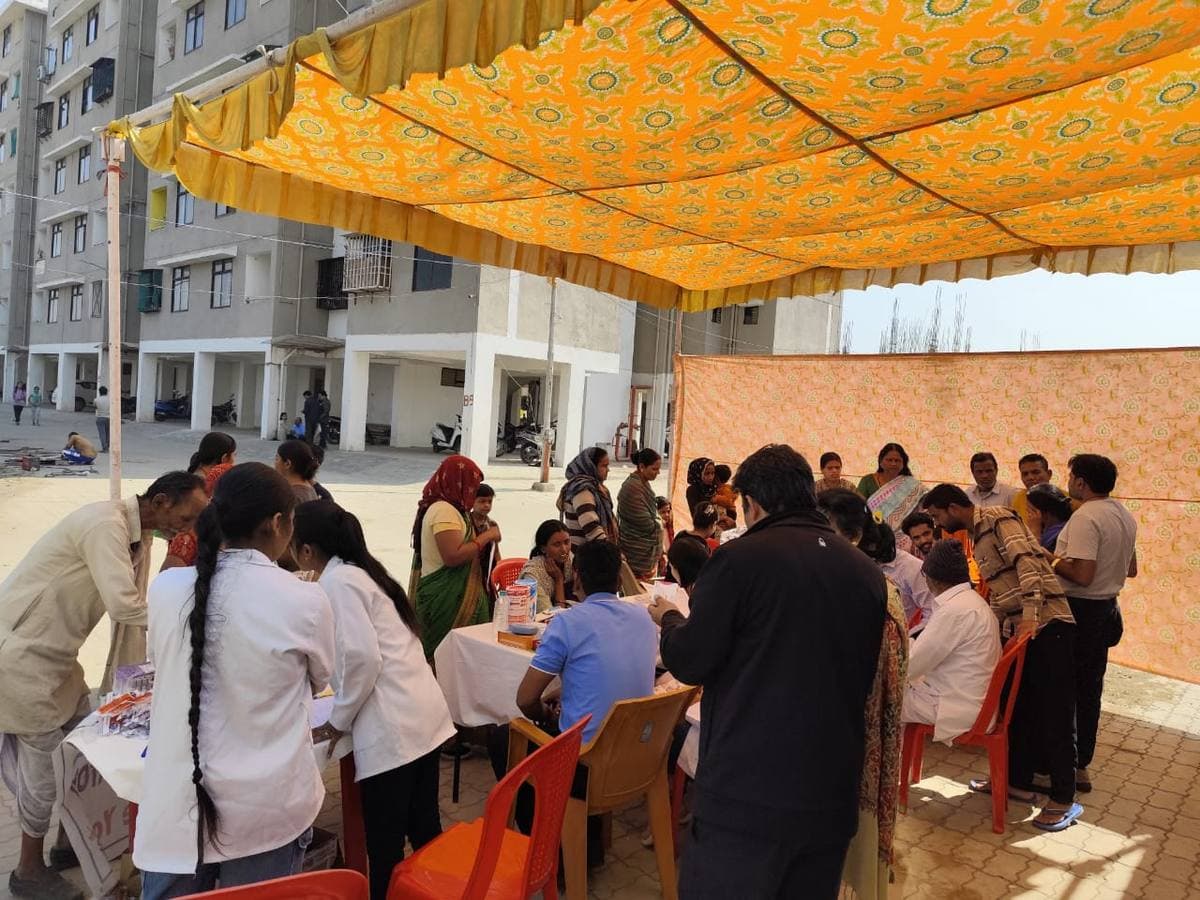 Davalogy health camp attendees