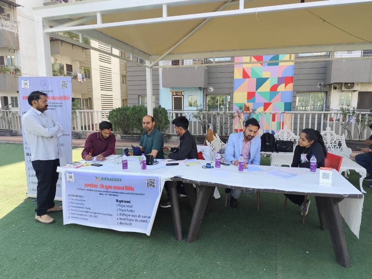 Davalogy free health camp, group photo
